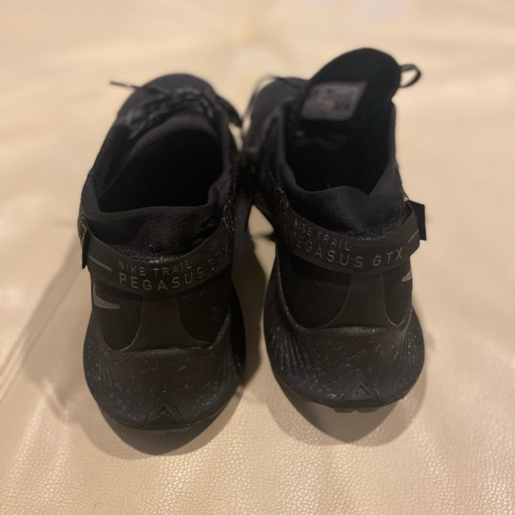 Nike Pegasus Trail GTX 'Black Metallic Dark Grey' - Picture 9 of 9